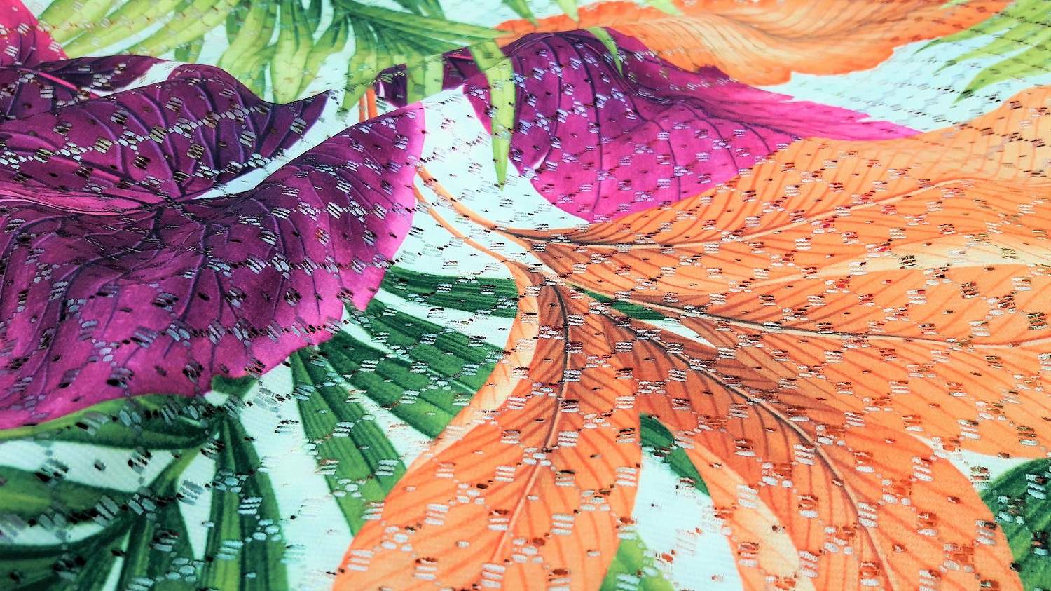 collezione 2017: trama tessuto copricostume